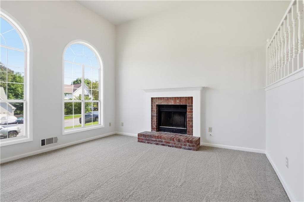 3 bedroom, 3 bathroom, 1,702 sq ft single family residence for sale at 5430 Princeton Oaks Drive, Sugar Hill, GA 30518 — photo 3