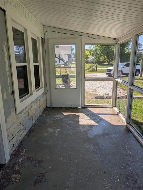 2 bedroom, 1 bathroom, 1,368 sq ft single family residence for sale at 201 Club Road, Buchanan, GA 30113 — photo 2