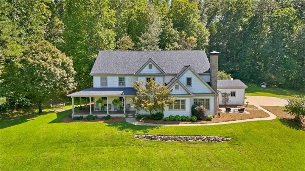 5 bedroom, 4 bathroom, 6,252 sq ft single family residence for sale at 1828 Austin Bridge Road, Douglasville, GA 30134 — photo 3