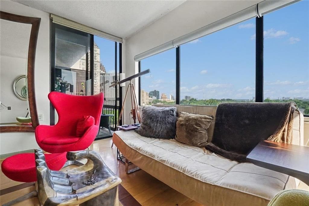2 bedroom, 2 bathroom, 1,110 sq ft condominium for sale at 1130 Piedmont Avenue 1610, Atlanta, GA 30309 — photo 6