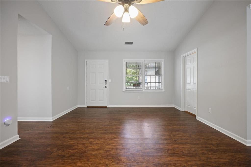 3 bedroom, 2 bathroom, 1,406 sq ft single family residence for sale at 5363 Muirwood Place, Powder Springs, GA 30127 — photo 4