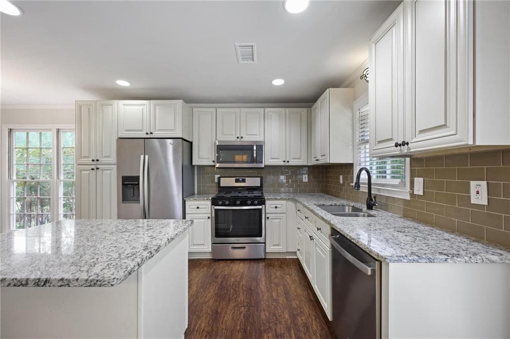 3 bedroom, 2 bathroom, 1,406 sq ft single family residence for sale at 5363 Muirwood Place, Powder Springs, GA 30127 — photo 9