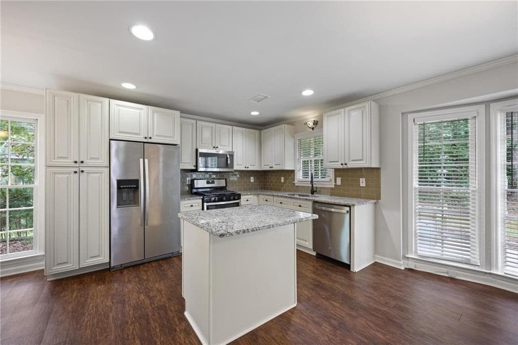 3 bedroom, 2 bathroom, 1,406 sq ft single family residence for sale at 5363 Muirwood Place, Powder Springs, GA 30127 — photo 10