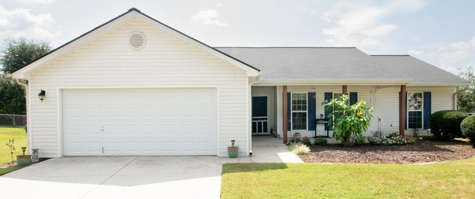 3 bedroom, 2 bathroom, 1,410 sq ft single family residence for sale at 795 Morris Lane, Winder, GA 30680