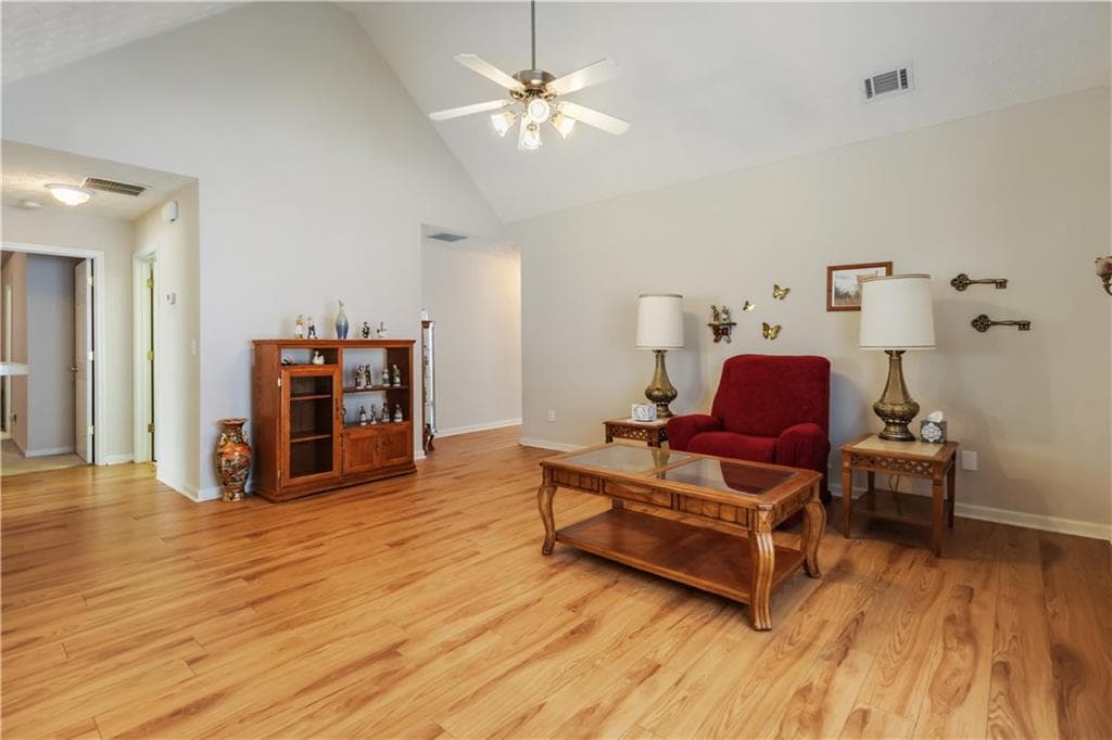 3 bedroom, 2 bathroom, 1,442 sq ft single family residence for sale at 1126 Strath Clyde Way, Mcdonough, GA 30253 — photo 4