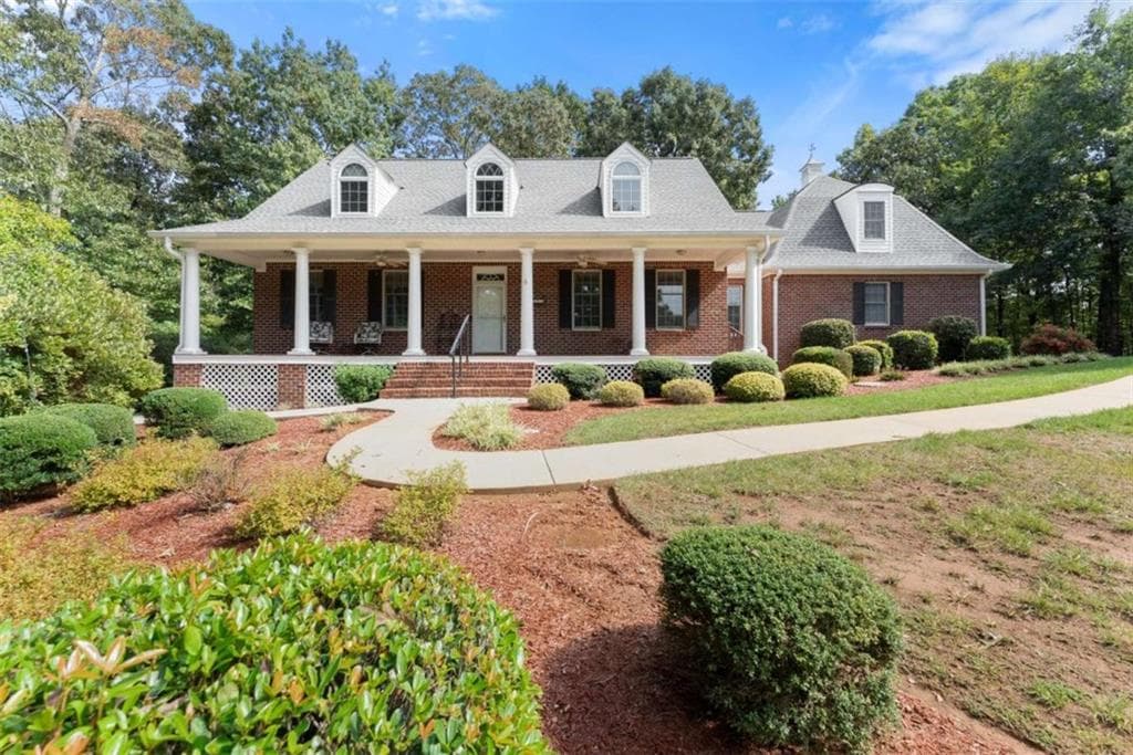 4 bedroom, 3 bathroom, 2,874 sq ft single family residence for sale at 149 Wyndage Court, Cornelia, GA 30531