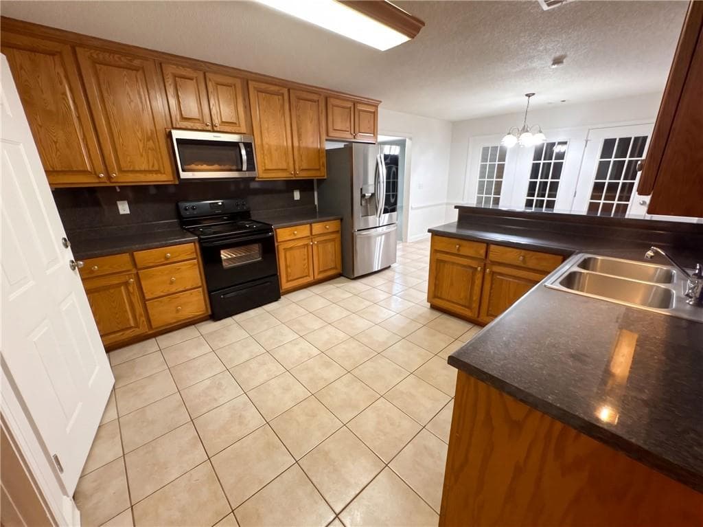 3 bedroom, 2 bathroom, 1,839 sq ft single family residence for sale at 2506 Etheridge Mill Road, Griffin, GA 30224 — photo 2