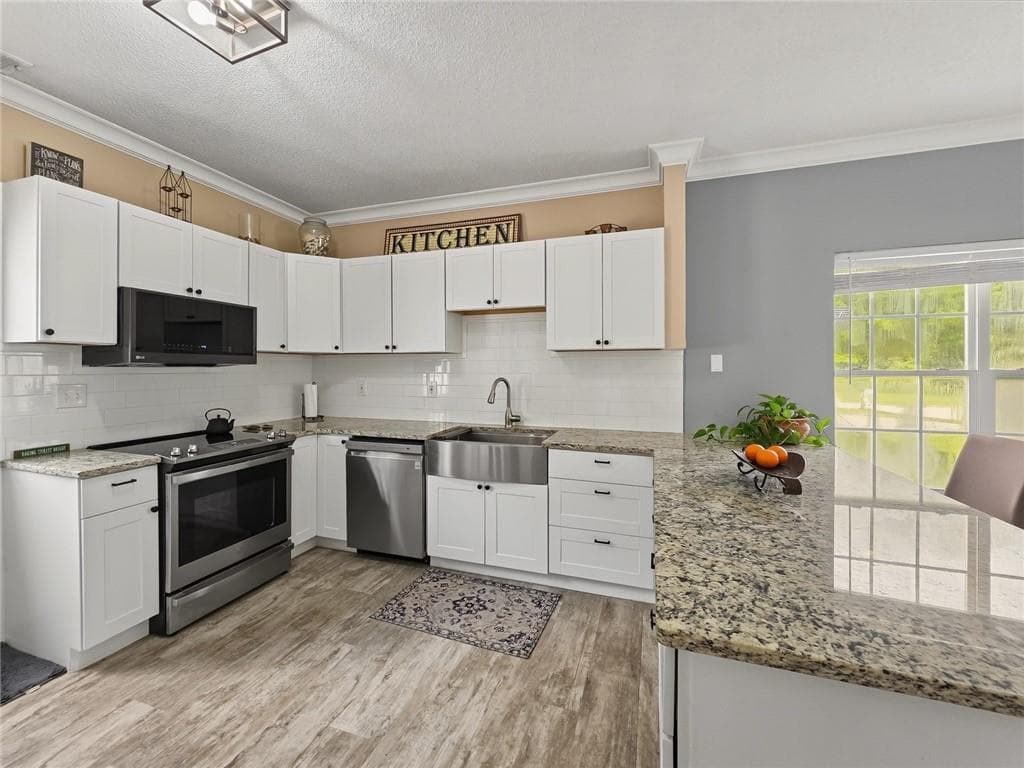 3 bedroom, 2 bathroom, 1,592 sq ft single family residence for sale at 3896 Doe Run Drive, Powder Springs, GA 30127 — photo 10