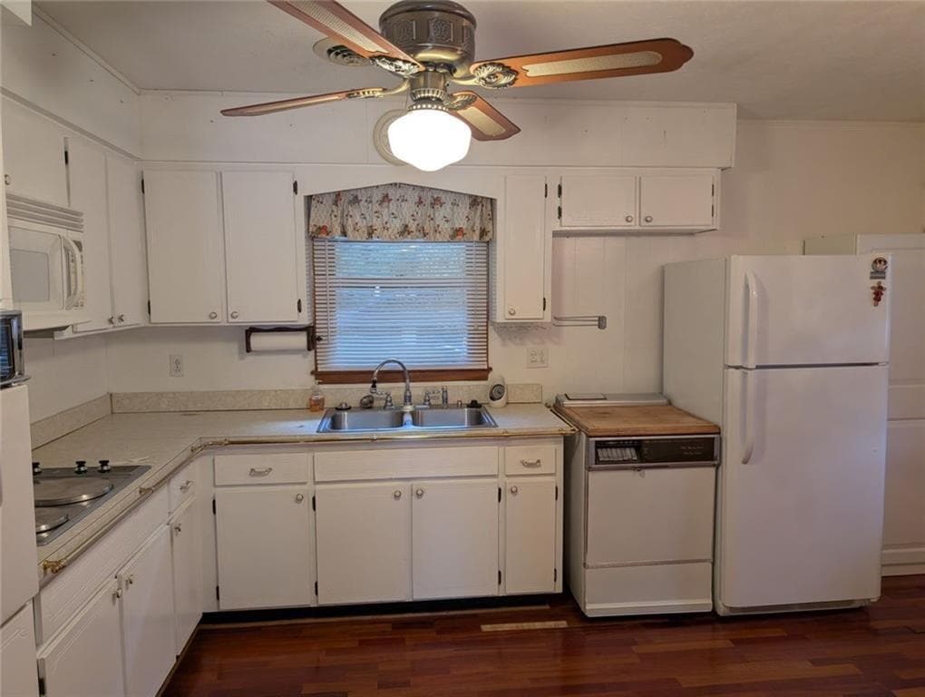 3 bedroom, 2 bathroom, 2,320 sq ft single family residence for sale at 109 7th Street, Carrollton, GA 30117 — photo 4