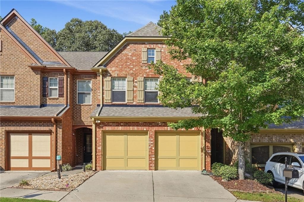 3 bedroom, 3 bathroom, 1,863 sq ft townhouse for sale at 1420 Faircrest Lane, Alpharetta, GA 30004