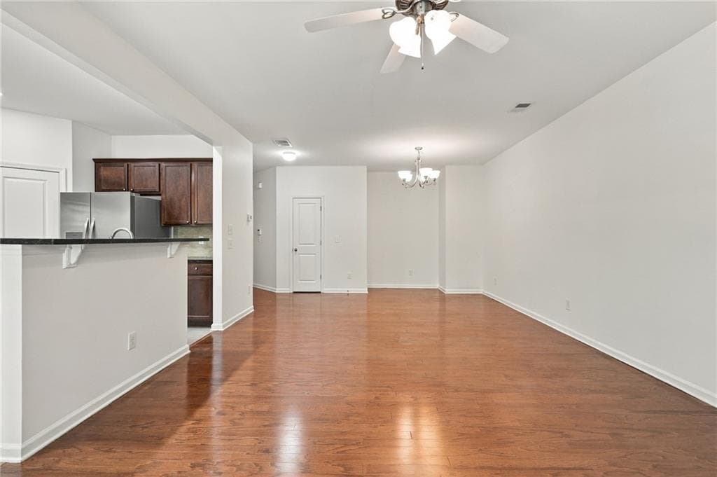 3 bedroom, 3 bathroom, 1,863 sq ft townhouse for sale at 1420 Faircrest Lane, Alpharetta, GA 30004 — photo 9