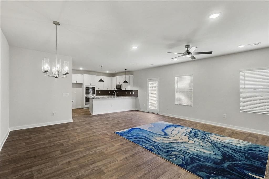 5 bedroom, 4 bathroom, 3,300 sq ft single family residence for sale at 311 Bianca Way, Mcdonough, GA 30253 — photo 4