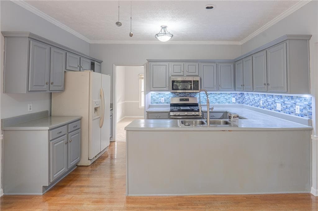 4 bedroom, 3 bathroom, 2,736 sq ft single family residence for rent at 722 Thornapple Trail, Lawrenceville, GA 30046 for $2,350 a month — photo 2