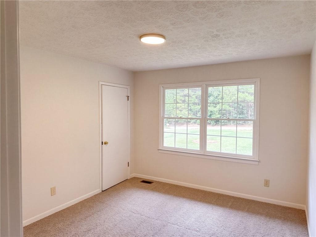 3 bedroom, 3 bathroom, 2,082 sq ft single family residence for sale at 3089 Linecrest Road, Ellenwood, GA 30294 — photo 9