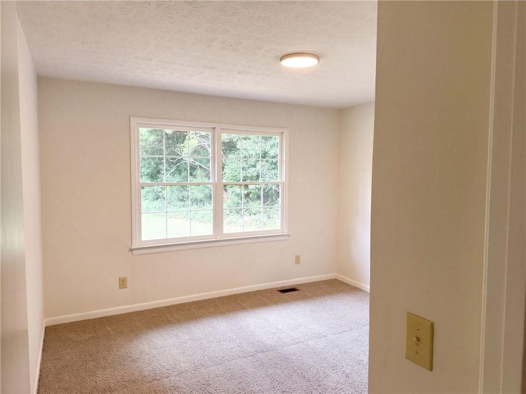 3 bedroom, 3 bathroom, 2,082 sq ft single family residence for sale at 3089 Linecrest Road, Ellenwood, GA 30294 — photo 10