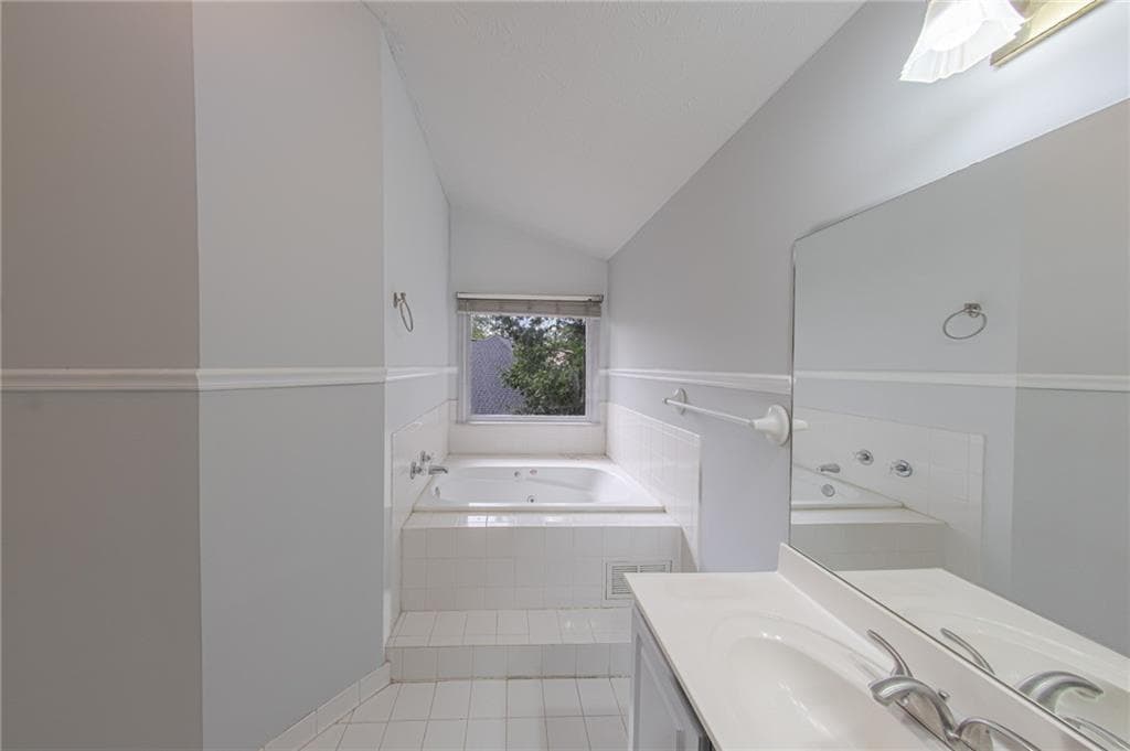 4 bedroom, 3 bathroom, 2,736 sq ft single family residence for rent at 722 Thornapple Trail, Lawrenceville, GA 30046 for $2,350 a month — photo 8