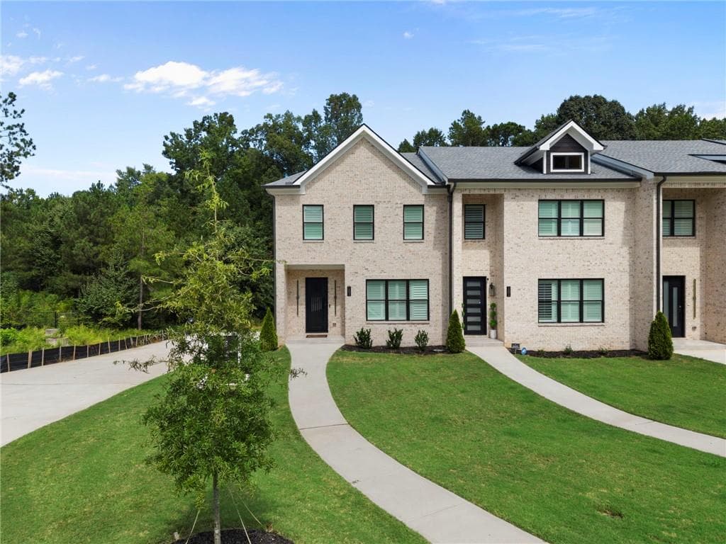 4 bedroom, 4 bathroom, 2,713 sq ft townhouse for rent at 157 Brush Creek Court, Stockbridge, GA 30281 for $4,200 a month — photo 3