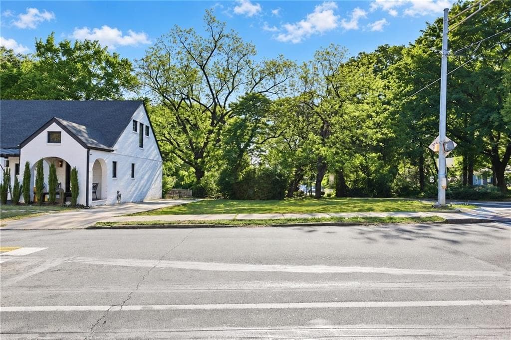 unimproved land for sale at 0 2nd Avenue, Atlanta, GA 30317 — photo 2