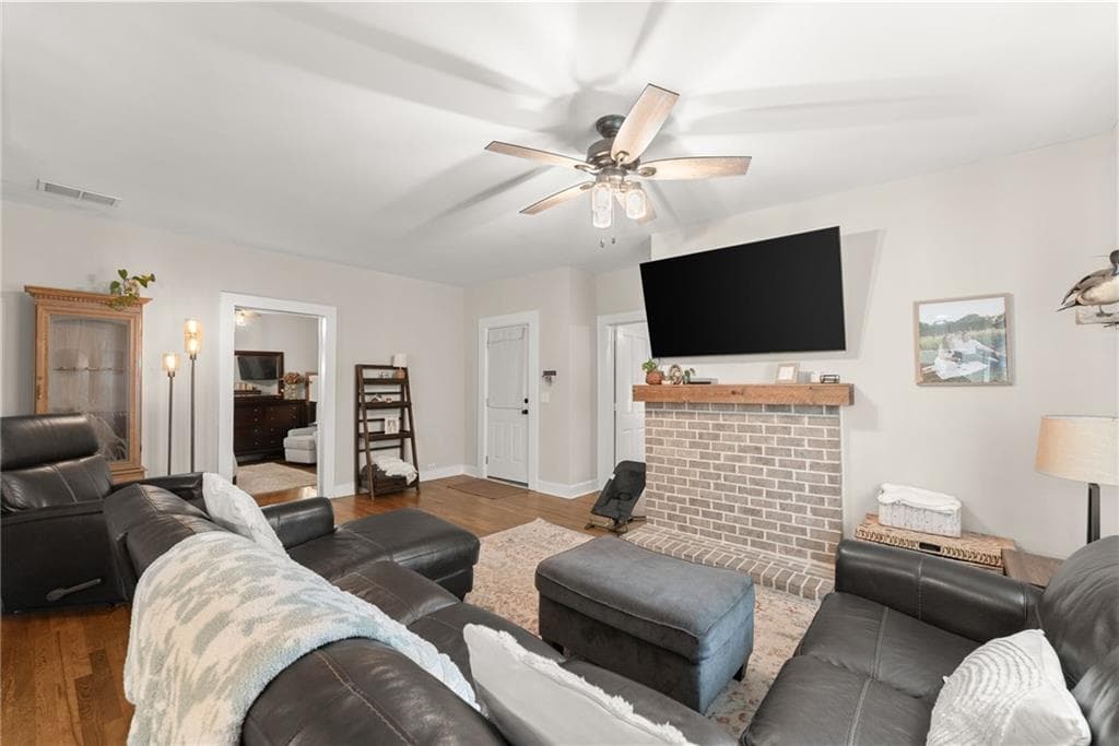 4 bedroom, 3 bathroom, 1,921 sq ft single family residence for sale at 1519 New Hope Church Road, Loganville, GA 30052 — photo 7