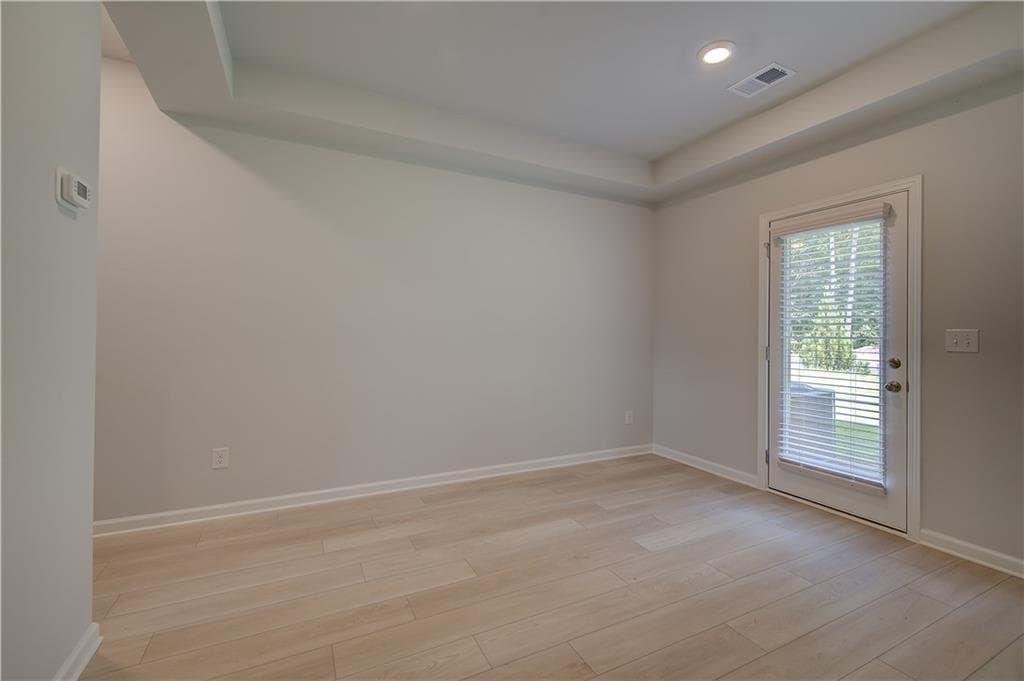4 bedroom, 4 bathroom, 2,288 sq ft townhouse for sale at 3008 Daybreak Lane, Newnan, GA 30265 — photo 5
