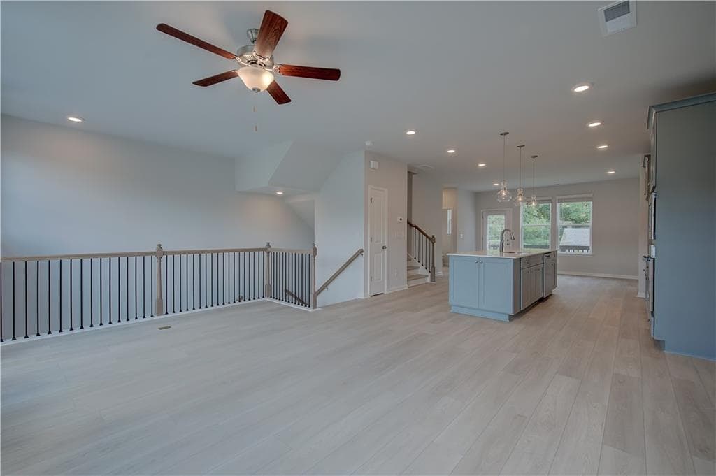 4 bedroom, 4 bathroom, 2,288 sq ft townhouse for sale at 3008 Daybreak Lane, Newnan, GA 30265 — photo 9