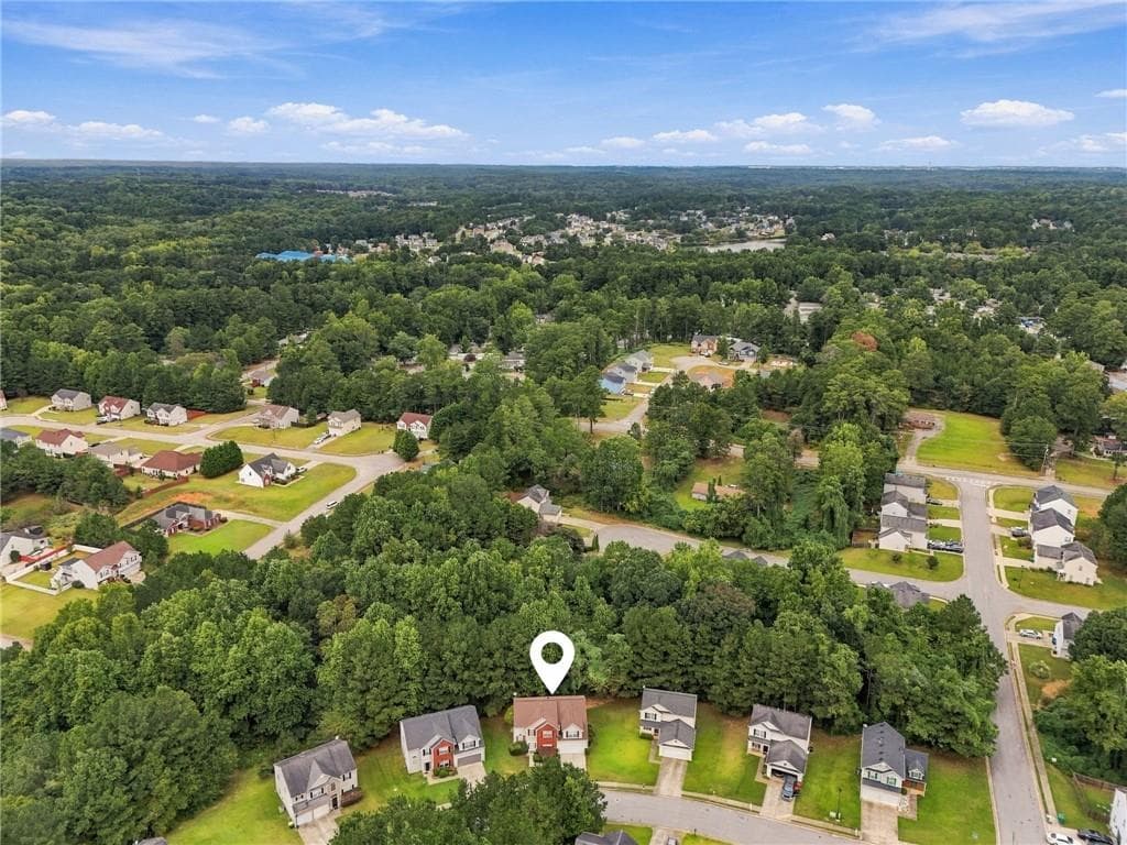 3 bedroom, 3 bathroom, 2,292 sq ft single family residence for sale at 8098 Green Garden Drive, Riverdale, GA 30296 — photo 2