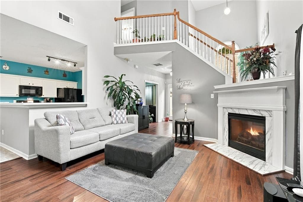 3 bedroom, 3 bathroom, 2,292 sq ft single family residence for sale at 8098 Green Garden Drive, Riverdale, GA 30296 — photo 5