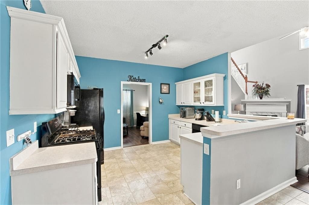 3 bedroom, 3 bathroom, 2,292 sq ft single family residence for sale at 8098 Green Garden Drive, Riverdale, GA 30296 — photo 9
