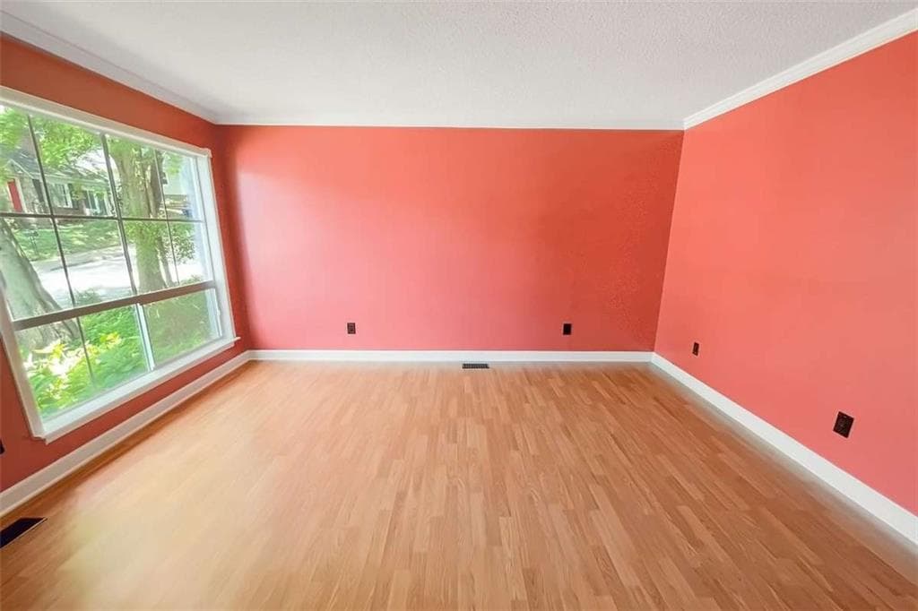 3 bedroom, 2 bathroom, 1,092 sq ft single family residence for sale at 457 Kendrick Avenue, Atlanta, GA 30315 — photo 5