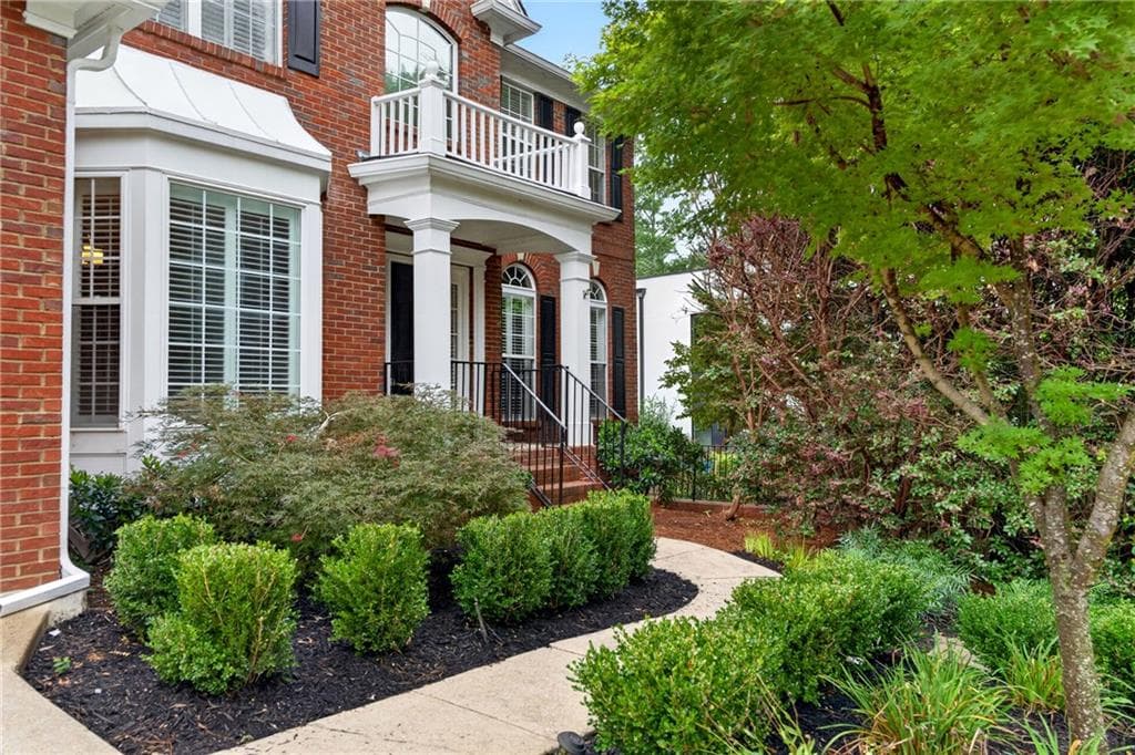6 bedroom, 5 bathroom, 4,852 sq ft single family residence for sale at 2093 Wrights Mill Circle, Atlanta, GA 30324 — photo 2