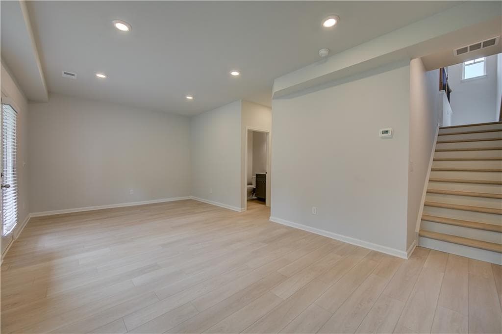 3 bedroom, 4 bathroom, 2,280 sq ft townhouse for sale at 3004 Daybreak Lane, Newnan, GA 30265 — photo 4