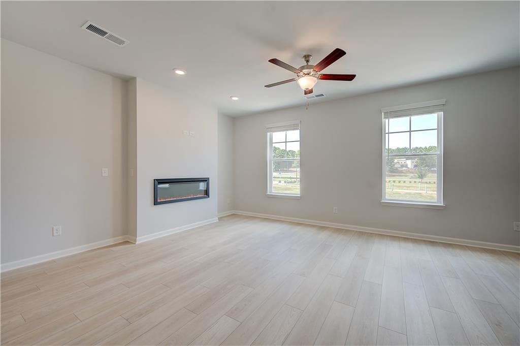 3 bedroom, 4 bathroom, 2,280 sq ft townhouse for sale at 3004 Daybreak Lane, Newnan, GA 30265 — photo 7