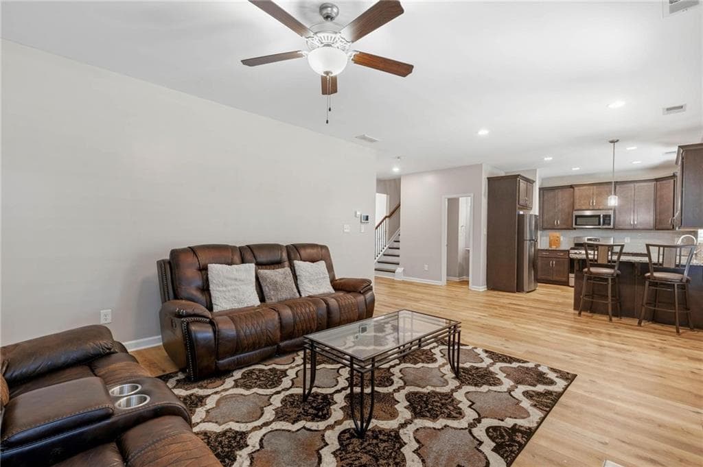 4 bedroom, 3 bathroom, 2,011 sq ft single family residence for sale at 7 Doolittle Court, Newnan, GA 30265 — photo 6