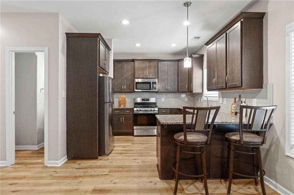 4 bedroom, 3 bathroom, 2,011 sq ft single family residence for sale at 7 Doolittle Court, Newnan, GA 30265 — photo 8