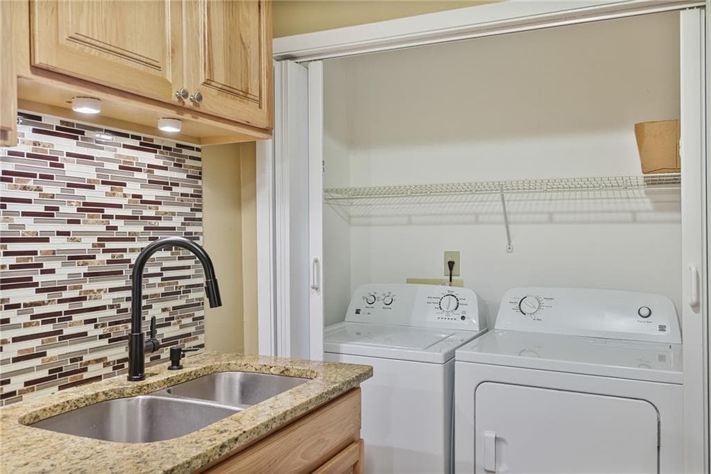 1 bedroom, 1 bathroom, 1,002 sq ft condominium for rent at 1014 Dunbar Drive 1014, Atlanta, GA 30338 for $1,400 a month — photo 9