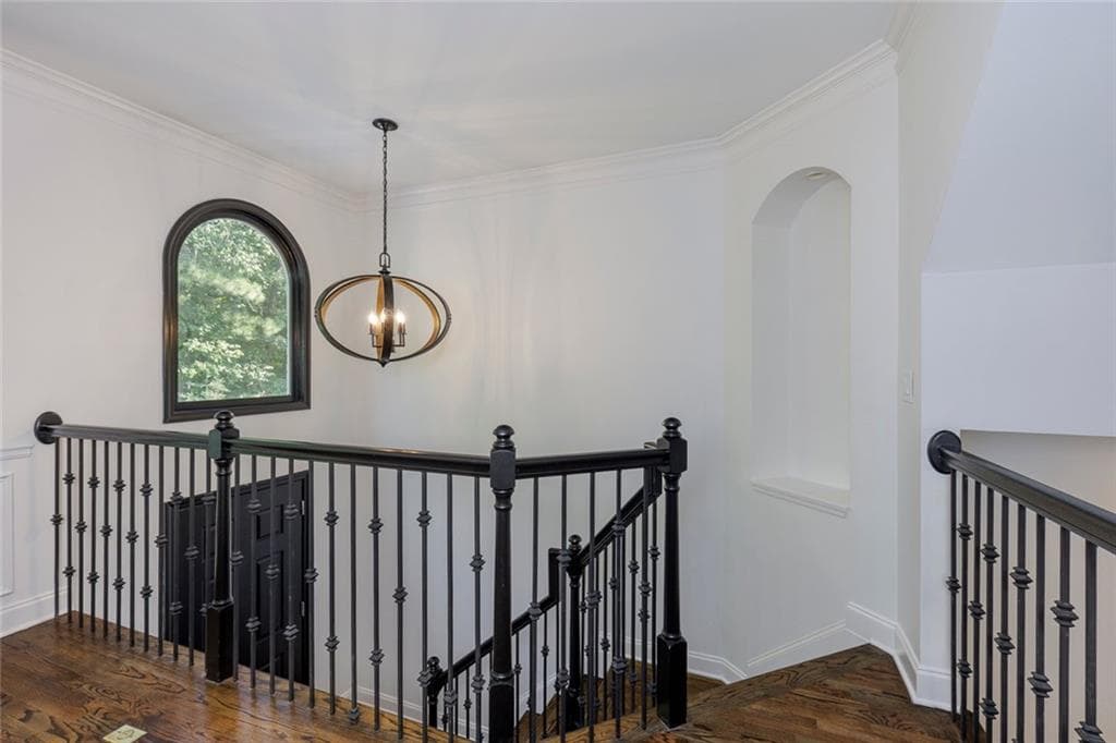 3 bedroom, 4 bathroom, 3,225 sq ft townhouse for sale at 5561 Julian Place, Atlanta, GA 30342 — photo 5