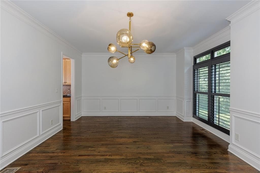 3 bedroom, 4 bathroom, 3,225 sq ft townhouse for sale at 5561 Julian Place, Atlanta, GA 30342 — photo 7