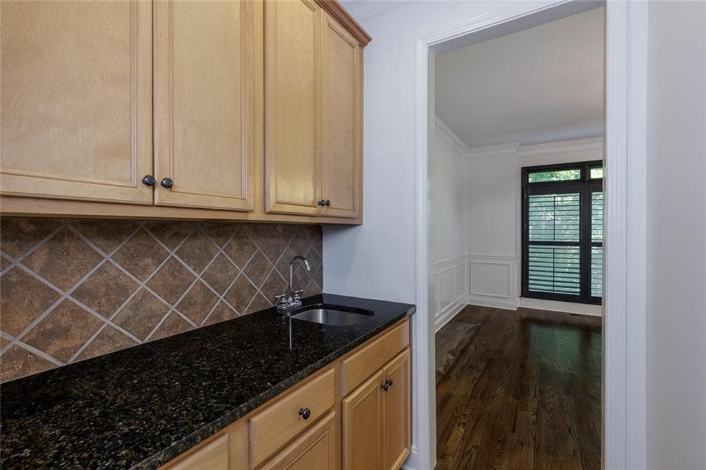 3 bedroom, 4 bathroom, 3,225 sq ft townhouse for sale at 5561 Julian Place, Atlanta, GA 30342 — photo 9