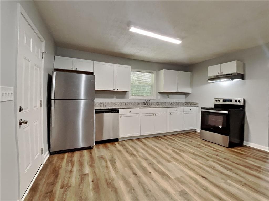 3 bedroom, 2 bathroom, 1,512 sq ft single family residence for rent at 1957 Westley Drive, Riverdale, GA 30296 for $1,860 a month — photo 2