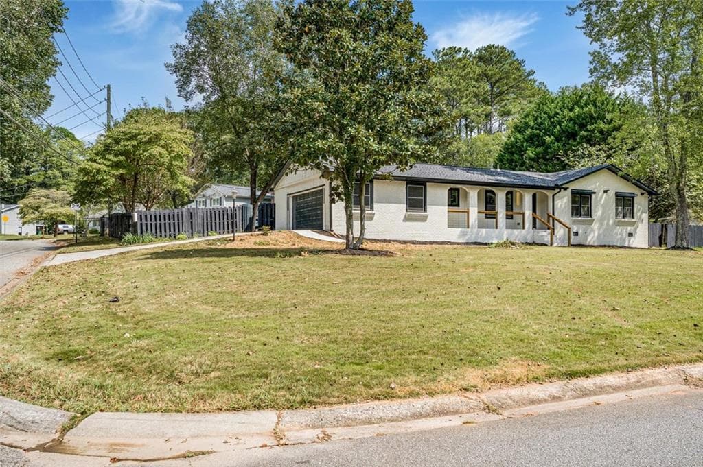 4 bedroom, 3 bathroom, 2,290 sq ft single family residence under contract at 56 Simpson Drive, Kennesaw, GA 30144 — photo 3