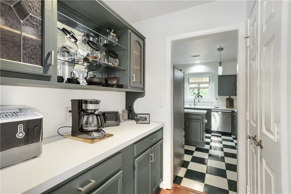 5 bedroom, 3 bathroom, 2,998 sq ft single family residence for sale at 109 Carolinas Way, Fayetteville, GA 30215 — photo 6