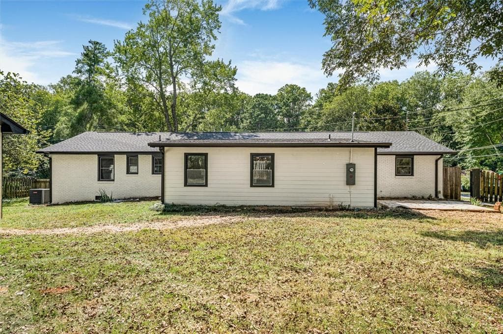 4 bedroom, 3 bathroom, 2,290 sq ft single family residence under contract at 56 Simpson Drive, Kennesaw, GA 30144 — photo 9