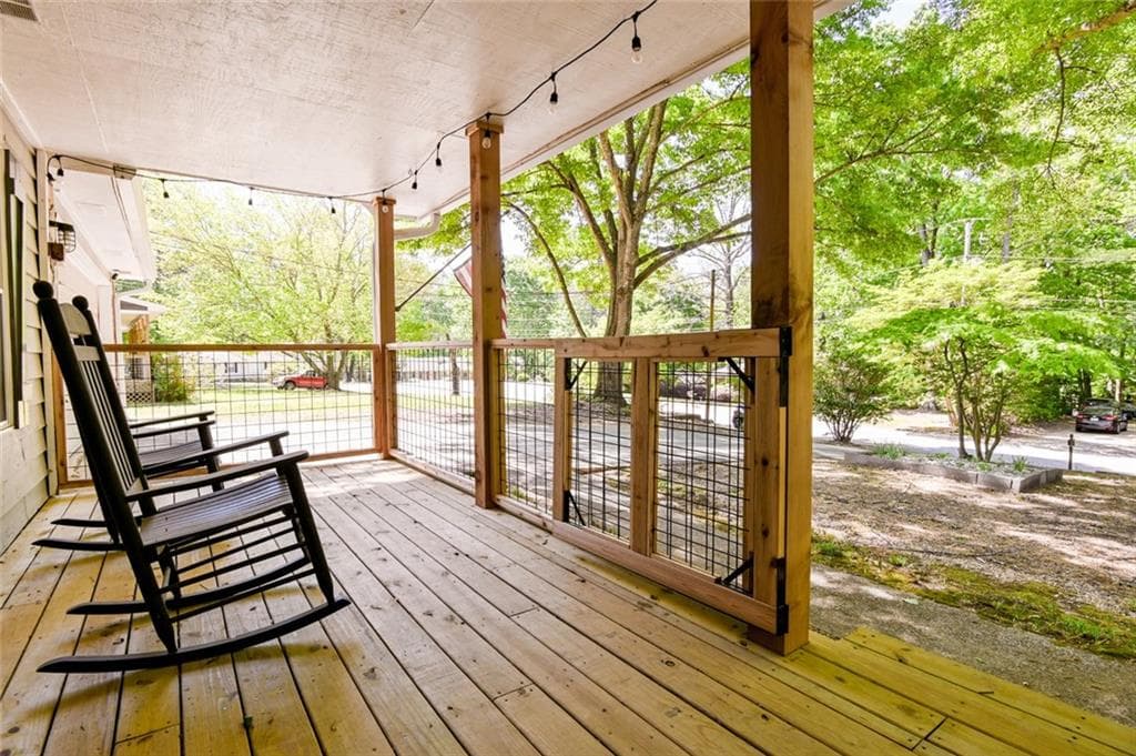 3 bedroom, 2 bathroom, 1,240 sq ft single family residence for sale at 3997 Stacy Lane, Snellville, GA 30039 — photo 6