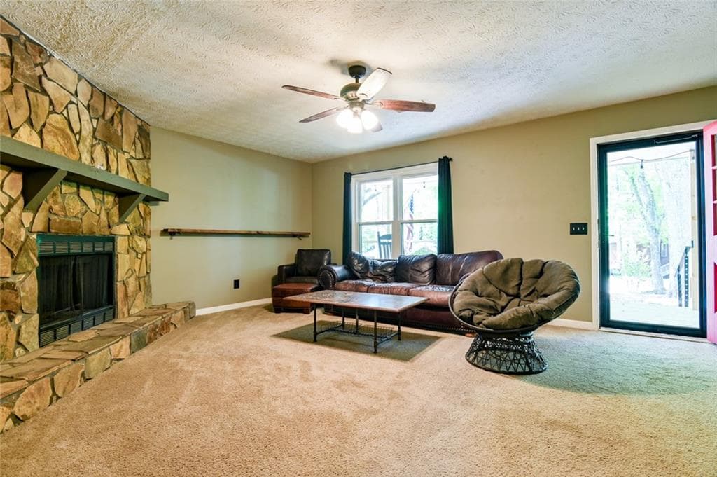 3 bedroom, 2 bathroom, 1,240 sq ft single family residence for sale at 3997 Stacy Lane, Snellville, GA 30039 — photo 7