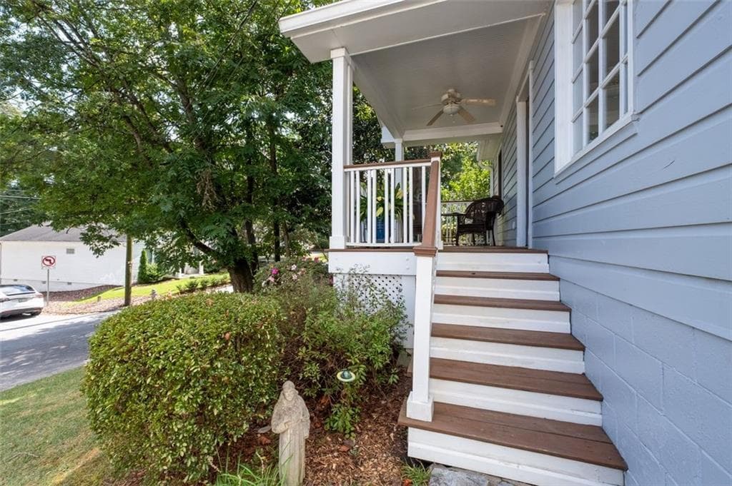 3 bedroom, 2 bathroom, 1,102 sq ft single family residence for sale at 2640 Apple Valley Road, Brookhaven, GA 30319 — photo 4