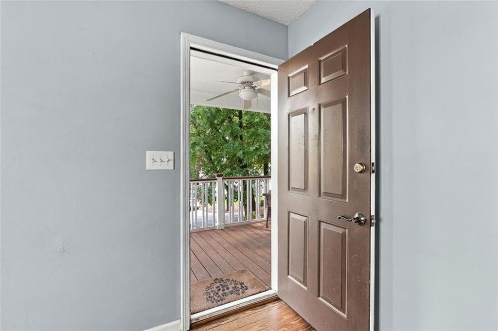 3 bedroom, 2 bathroom, 1,102 sq ft single family residence for sale at 2640 Apple Valley Road, Brookhaven, GA 30319 — photo 5