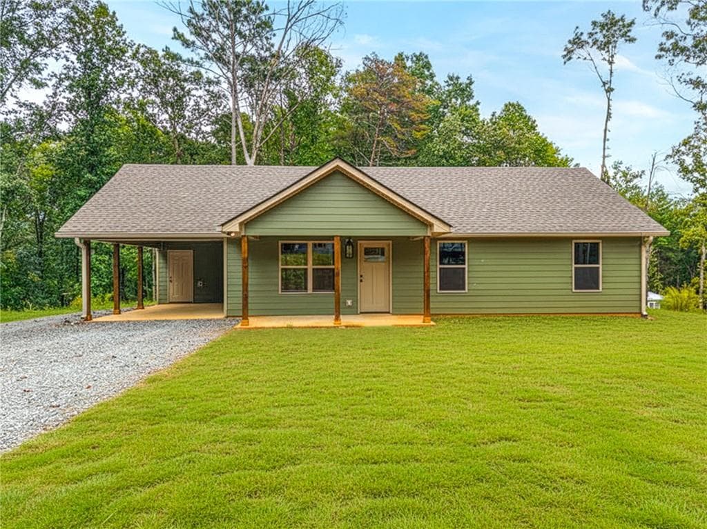3 bedroom, 2 bathroom, 1,193 sq ft single family residence for sale at 163 Tuscany Drive, Ellijay, GA 30540