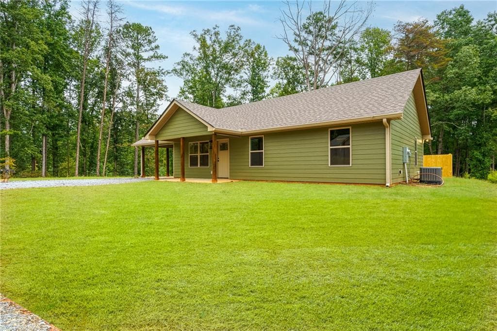 3 bedroom, 2 bathroom, 1,193 sq ft single family residence for sale at 163 Tuscany Drive, Ellijay, GA 30540 — photo 4