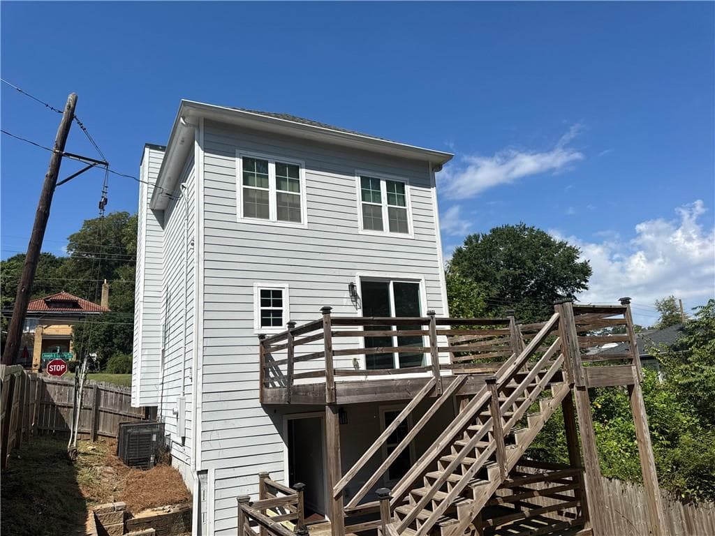 4 bedroom, 4 bathroom, 1,840 sq ft single family residence for sale at 213 Joseph E Lowery Boulevard, Atlanta, GA 30314 — photo 5