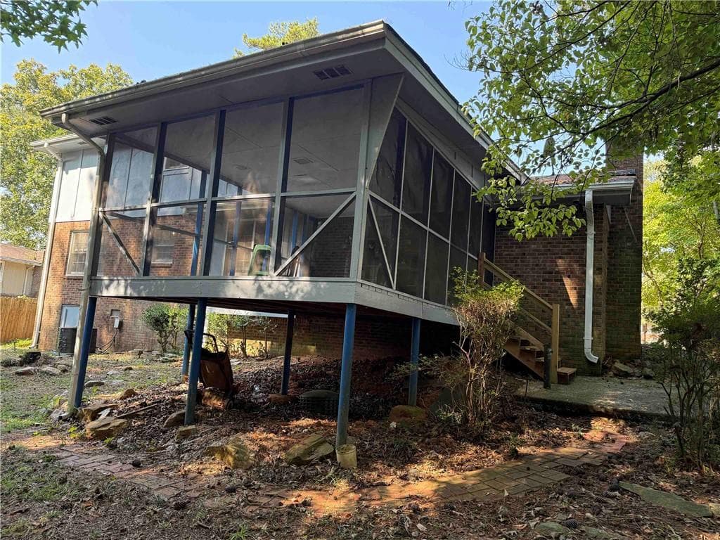 4 bedroom, 3 bathroom, 2,354 sq ft single family residence for sale at 406 OHERN Court, Stone Mountain, GA 30088 — photo 3